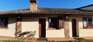 Budova, kde se hotel nachází + 15 fotografií