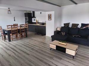 Kuchyň nebo kuchyňský kout v ubytování Maison proche Fatima batalha