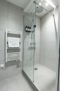 Koupelna v ubytování Superbe T2 au Centre d 'Orsay Proche Gare RER