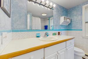 Koupelna v ubytování Bourne's Pond Hideaway + 13 fotografií