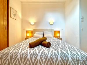 Ένα ή περισσότερα κρεβάτια σε δωμάτιο στο Le Soleil du Mas, 2 pers, Piscine à Calvisson