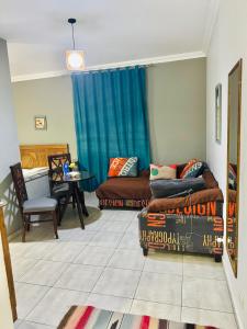 Χώρος καθιστικού στο Blue Hole Studios