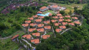 Letecký snímek ubytování Taman Surgawi Resort & Spa
