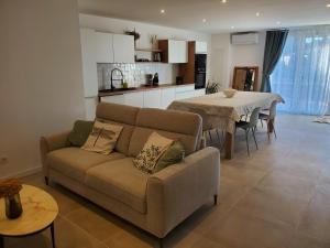 Χώρος καθιστικού στο location Appartement Cargèse