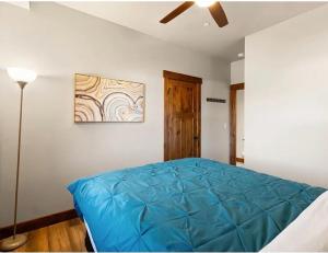 Postel nebo postele na pokoji v ubytování Nucleus 303