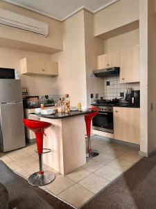 Η κουζίνα ή μικρή κουζίνα στο Swanky Spectacular Hotel