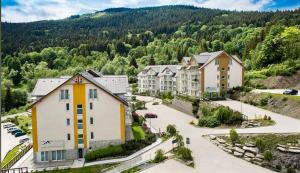 En generel udsigt til bjerge eller udsigt til bjerge taget fra lejligheden