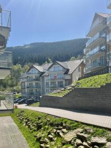 En generel udsigt til bjerge eller udsigt til bjerge taget fra lejligheden