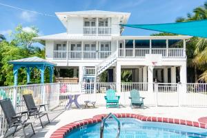 Πισίνα στο ή κοντά στο Beachfront • Heated Pool • Hot Tub • Oceanview