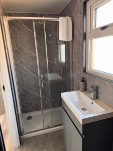 Vannituba majutusasutuses Whirlybird Lodge