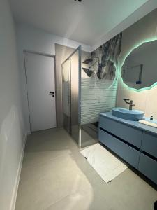 Φωτογραφία από το άλμπουμ του Knight Home σε Voluntari +21 φωτογραφίες