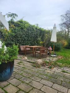 Κήπος έξω από το Cozy Central House Stay Kalundborg