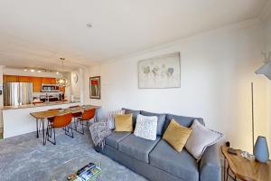 Kuchyň nebo kuchyňský kout v ubytování Town Plaza 427