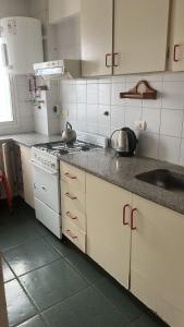 Køkken eller tekøkken på Mono Ciudad Marítima vista lateral