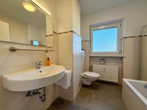 Ένα μπάνιο στο Ferienhaus Rauschberg 10 +11 φωτογραφίες