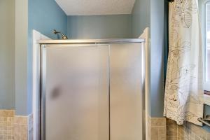 Fotografie z fotogalerie ubytování South Long Lake Home with Swim Area Pets Welcome! v destinaci Brainerd + 22 fotografií