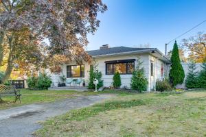 Το κτήριο όπου στεγάζεται  η παραθεριστική κατοικία