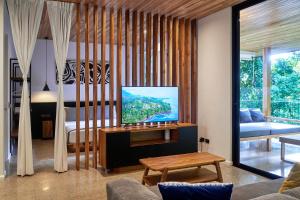 Posezení v ubytování Casas Alba - 1 bedroom Loft private kitchen bathroom and terrace Malpais