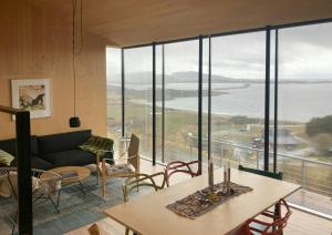 Gallery image of Beachfront Cabin Overlooking The Coast in Hosen