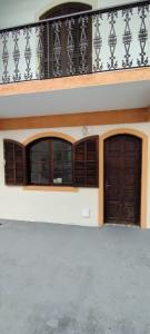 Facaden eller indgangen til Mar de Maria Suítes