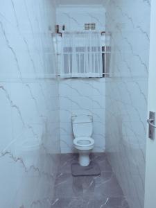 Koupelna v ubytování Rosh Pina Court