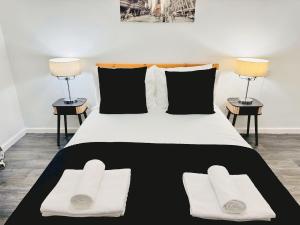 Postel nebo postele na pokoji v ubytování Cosy 1 bed flat, sleeps 4, free parking