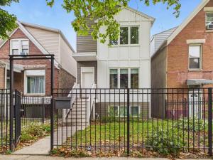 Το κτήριο όπου στεγάζεται  η παραθεριστική κατοικία