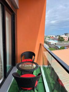 Balkón nebo terasa v ubytování Luxury 2Bed With Pool Shuga apartment