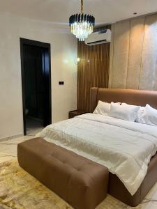 Postel nebo postele na pokoji v ubytování Luxury 2Bed With Pool Shuga apartment + 6 fotografií