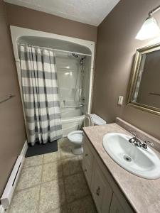 Koupelna v ubytování The Grand Estate -4 bedroom