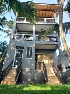 Το κτήριο όπου στεγάζεται  το διαμέρισμα