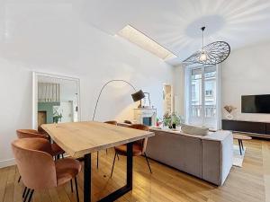 TV/trung tâm giải trí tại l atypique d Édouard