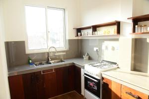 Η κουζίνα ή μικρή κουζίνα στο DADY'S Place "63"- Sunset Villa - Danina Apartments and More +94 φωτογραφίες