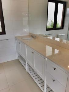 Φωτογραφία από το άλμπουμ του Casapueblo Rent Cachagua CP 34 σε Cachagua +16 φωτογραφίες