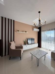 TV a/nebo společenská místnost v ubytování Caesar Resort & SPA - Apartment with 2 Bedroom - Aurelius