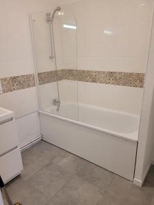 Φωτογραφία από το άλμπουμ του Appartement avec terrasse σε La Loupe