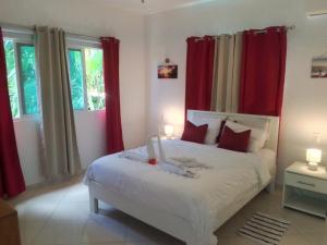 Postel nebo postele na pokoji v ubytování Rayo de sol condominio la Fenice + 31 fotografií