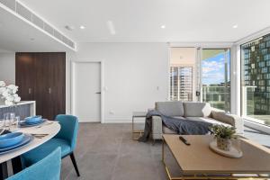 Χώρος καθιστικού στο SOP 07 Stylish and Cosy 2 Bedroom Apartment