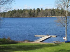 Φυσικό τοπίο κοντά σε αυτή η παραθεριστική κατοικία +13 φωτογραφίες