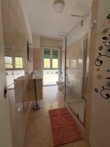 Ένα μπάνιο στο Cozy studio in Bovisa, close to Tram bus and Train