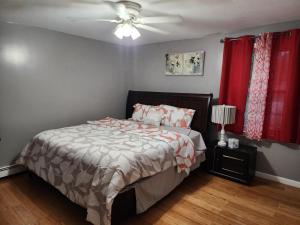 Ένα ή περισσότερα κρεβάτια σε δωμάτιο στο Morgan +3 φωτογραφίες