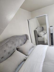 Ένα ή περισσότερα κρεβάτια σε δωμάτιο στο 69 swan lane