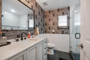 Phòng tắm tại Luxury House at Universal Area by Unique Stays +35 ảnh