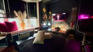 Posezení v ubytování Fantastic Naughty Corner