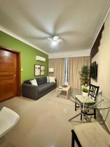 TV a/nebo společenská místnost v ubytování Cozy apartment in exclusive area Bella Vista