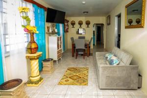 Χώρος καθιστικού στο Seaview Escape Tobago