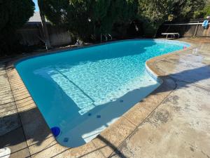 Bazén v ubytování Beautiful Home & Pool nebo v jeho okolí