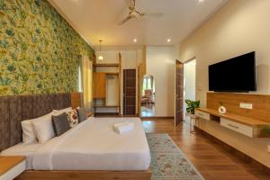 Μια τηλεόραση ή/και κέντρο ψυχαγωγίας στο PACK Rishikesh, Mohanchatti