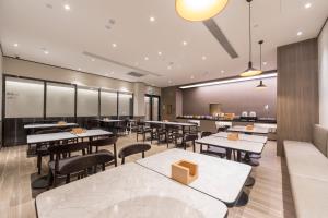 Posezení v ubytování Hanting Hotel Shanghai South Station East China University of Science and Technology + 26 fotografií