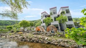 Φυσικό τοπίο κοντά σε αυτή η παραθεριστική κατοικία